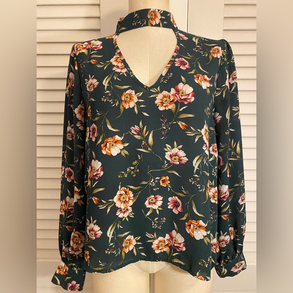 One Clothing Dark Green Floral Blouse- Size Small